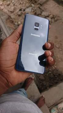 A picture of Samsung S9