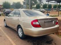 A picture of 2004 Toyota Camry Le