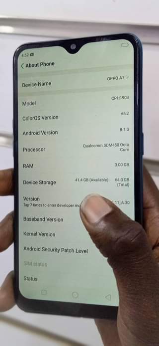 A picture of Oppo A7 3gb 64gb at 240k