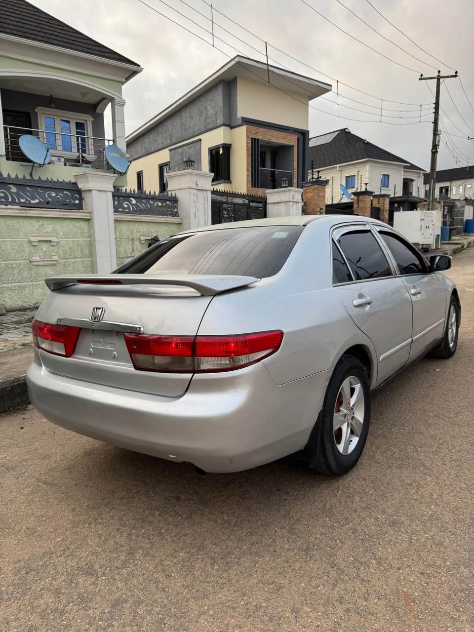 A picture of Honda Accord EOD 2004. 08066276334