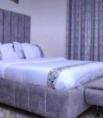 A picture of NEW LUXURY EMBROIDERED DUVET COVERS SET RESTOCKED Set comes with