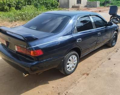 A picture of Clean Used Toyota Camry Drop Light