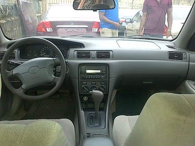 A picture of Toyota Camry 08063194033
