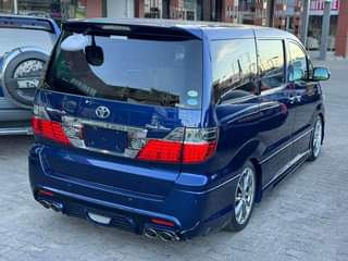 A picture of Toyota Alphard