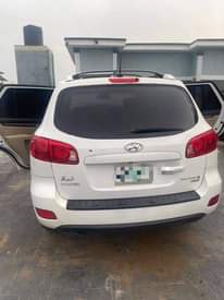 A picture of 2009 Hyundai santefa 2009 2009