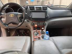 A picture of Toyota Highlander 2011