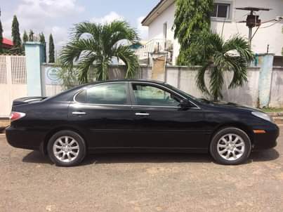 A picture of Lexus ES 300