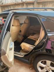 A picture of DISTRESS SALE LEXUS RX350 MODEL 2006 Catalyst intact Duties duly