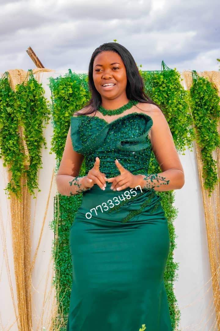 classifieds/dresses