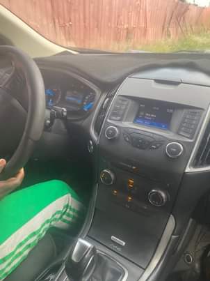 A picture of FORD EDGE 2015