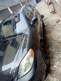 A picture of Toyota matrix 06