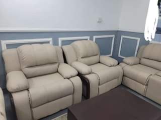 A picture of Tunatengeneza na kurepair