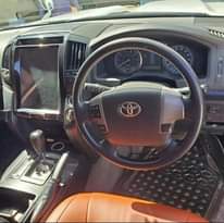 A picture of V8 2014 2018KIT 135M