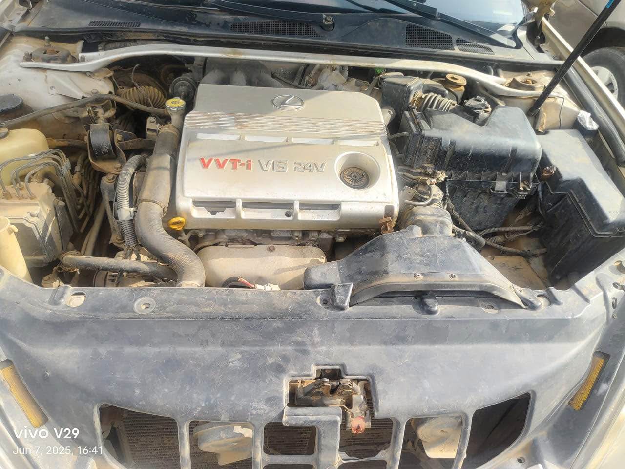 A picture of Lexus ES 300 2004 model engine gear ac android screen