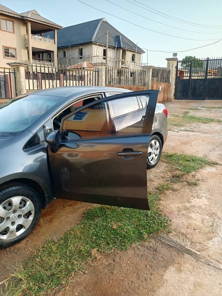A picture of KIA RIO 2012 manual transmission FIRST BODY 2.8m