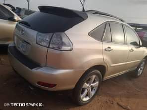 A picture of Highest grade Lexus RX 350 2GR engine everything is intact