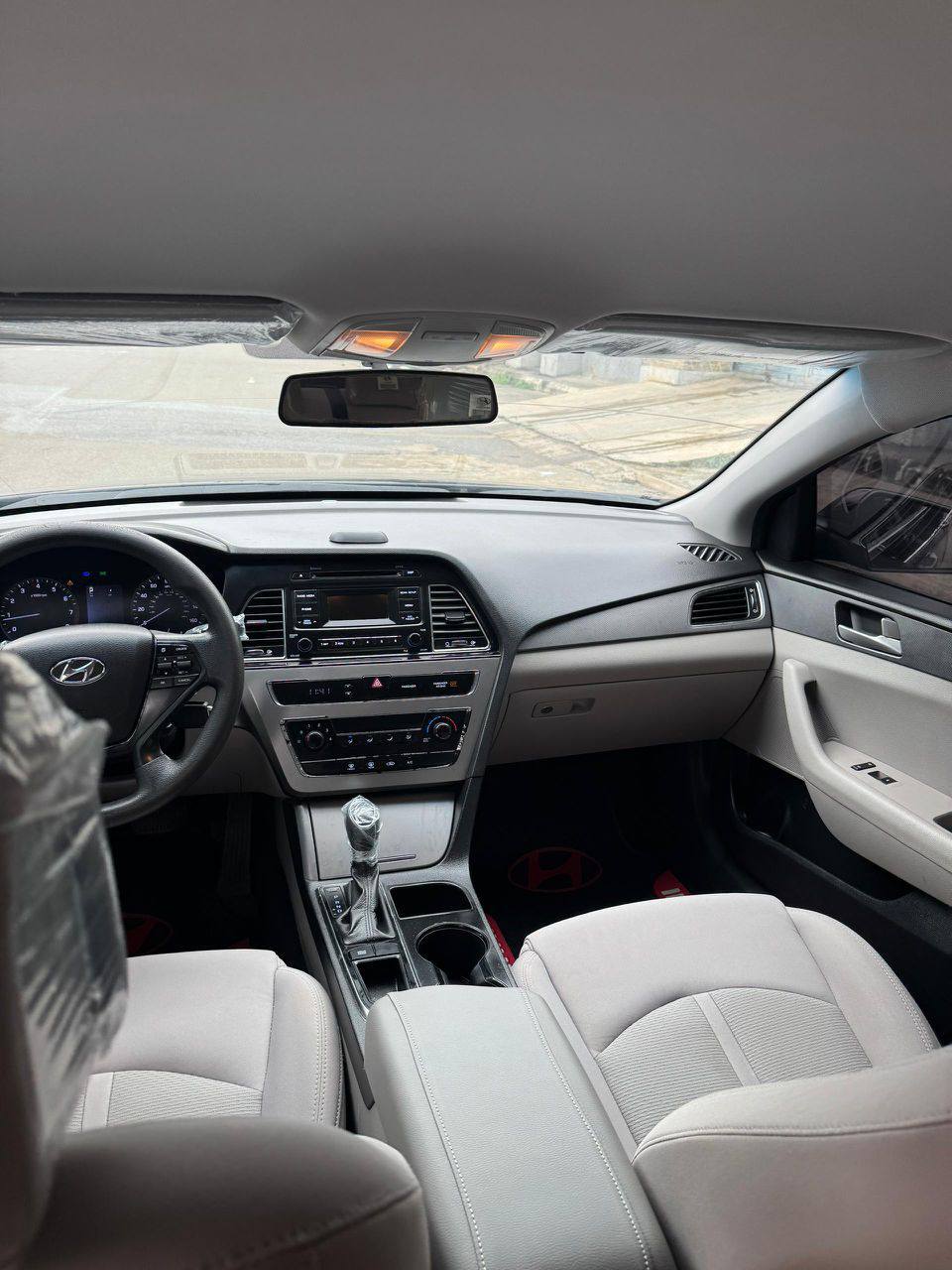 A picture of Hyundai sonata 2016