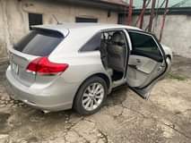 A picture of Toyota venza 2011 model