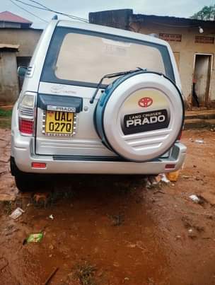 A picture of Toyota Prado TX Diseal engine
