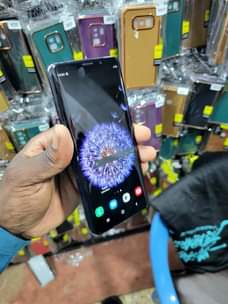 A picture of S9 plus 256gb duos