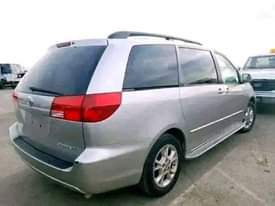 A picture of 2006 TOYOTA SIENNA IS AVAILABLE FOR SALE FULL OPTION