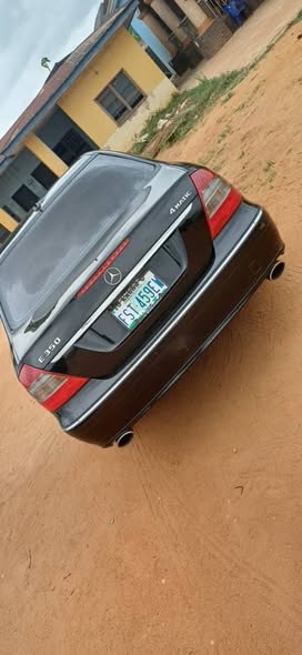 A picture of Mercedes benz