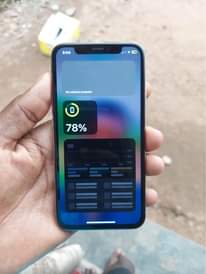 A picture of iPhone X 64gb no Face ID battery 82 at only