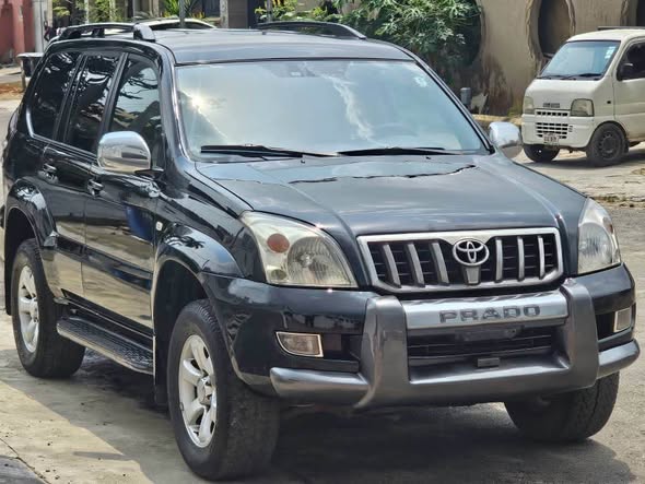 A picture of Barely Used Toyota Prado GX 2008 First Body Engine Gear