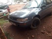 A picture of 1990 Toyota 190