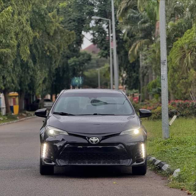 A picture of FOR SALE Super clean Foreign used Toyota Corolla S fullest