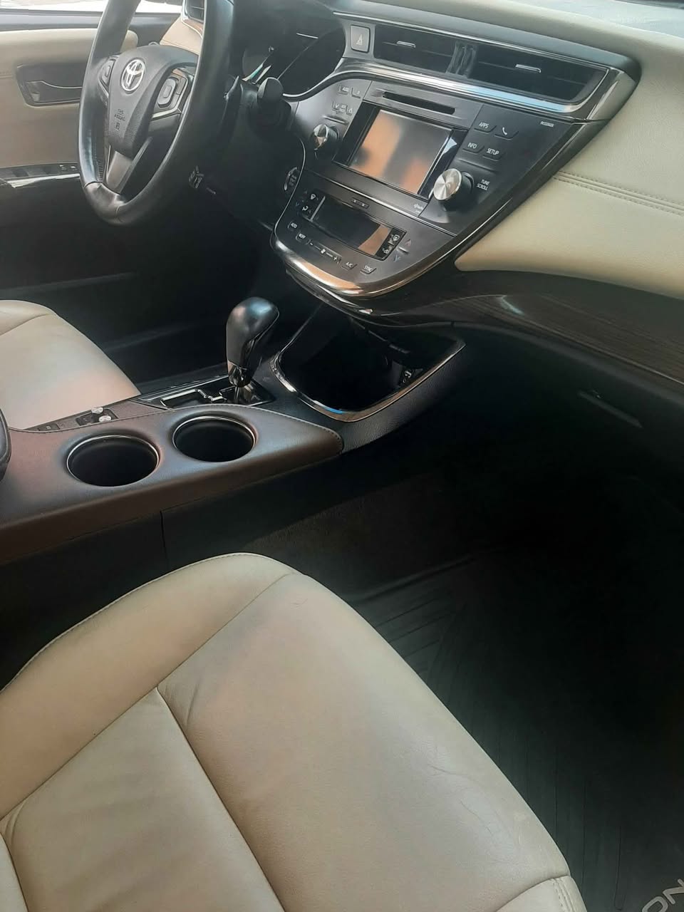 A picture of Toks Toyota Avalon 2013