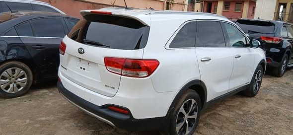 A picture of Kia Sorento