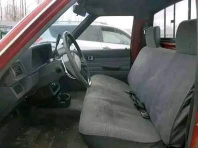 A picture of TOKUNBO Clean Toyota PICKUP 2001 model for sale at the
