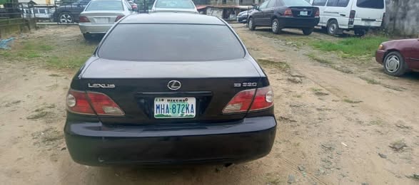 A picture of Mishael s motors Lexus ES 330