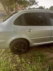 A picture of Peugeot clean Car