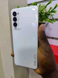 A picture of CAMON 18P..128GB 8GBRAM.. SWAPS ALLOWED