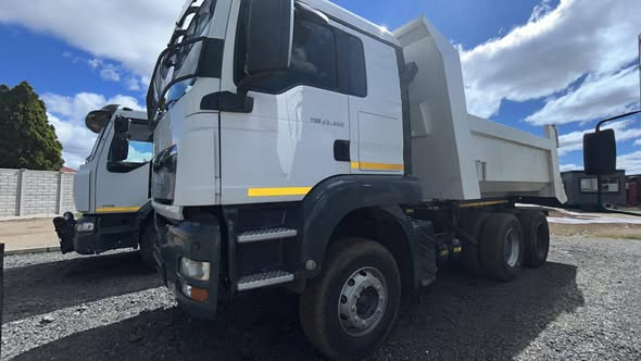 cube tipper truck