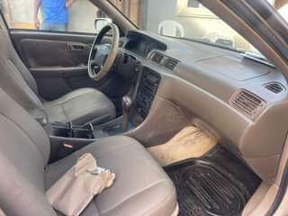 A picture of Registered 2001 Toyota Camry Droplight
