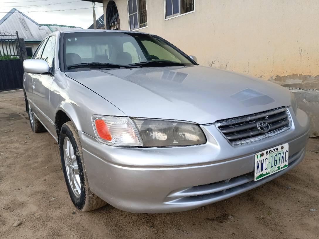 A picture of Camry 2.2