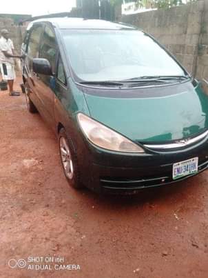 A picture of Toyota previa Available