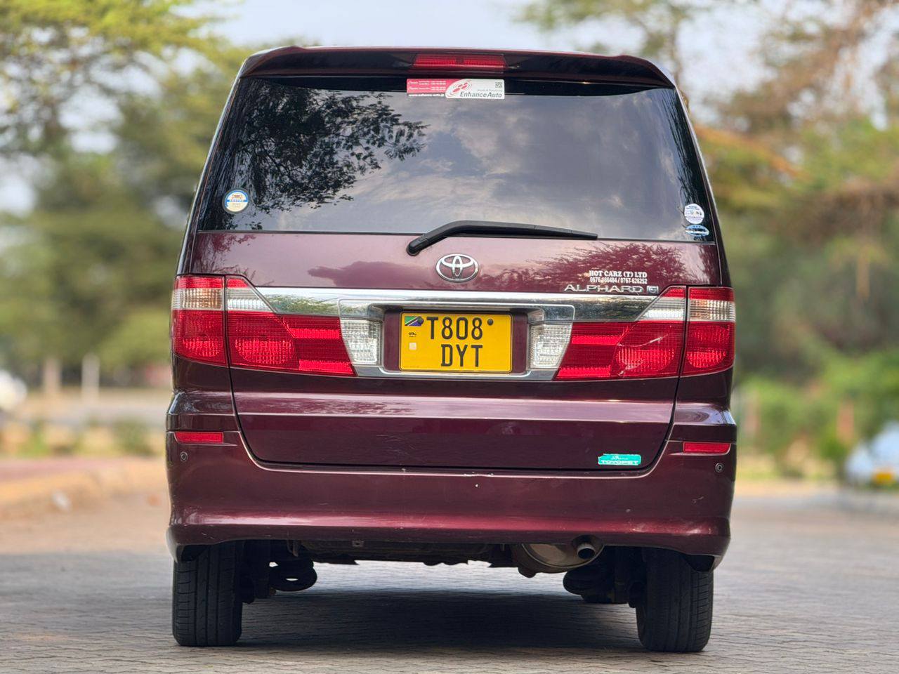 A picture of TOYOTA ALPHARD