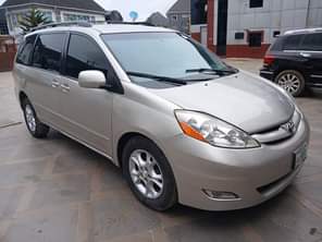 A picture of Over highest grade Toyota big sienna everything is intact and