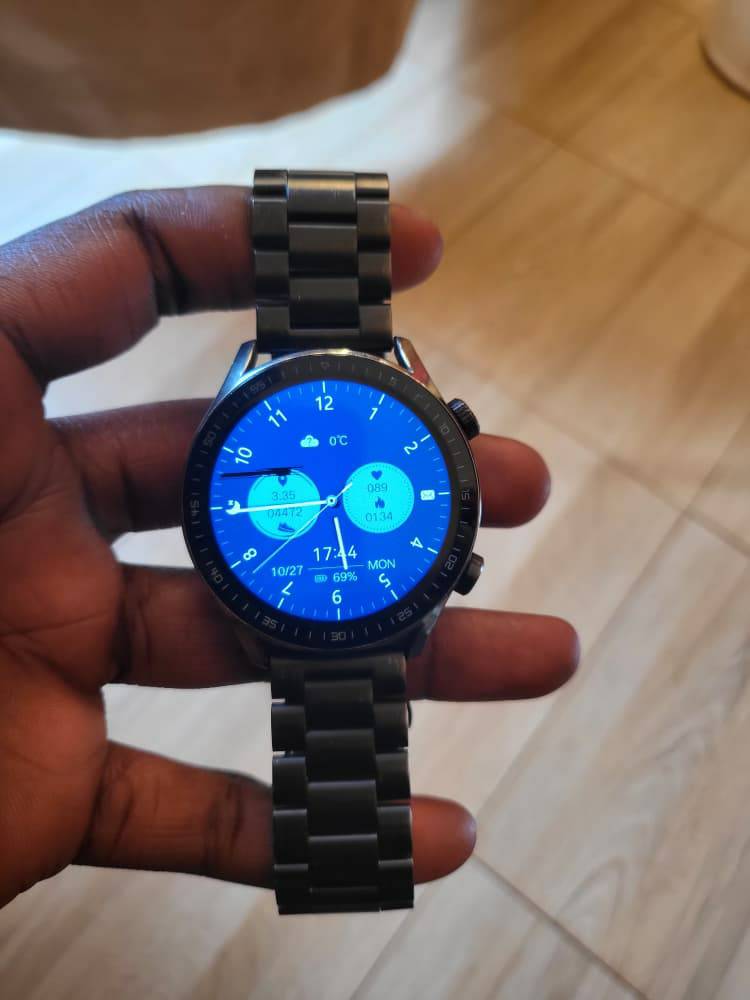 A picture of Smat watch gtab