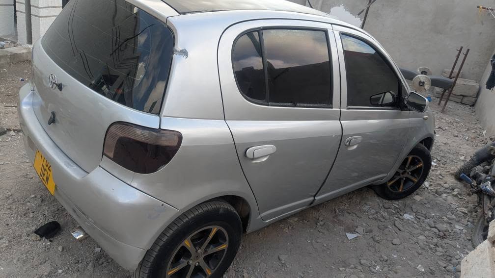 A picture of TOYOTA VITZ