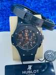 A picture of Wristwatch and bracelet