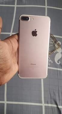 A picture of iPhone 7 plus Gold 32gb