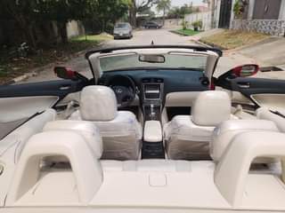 A picture of Lexus IS250 convertible
