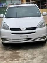 A picture of Foreign used 2004 Toyota Sienna XLE Limited Edition Accident Free