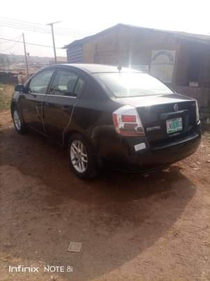 A picture of Nissan Sentra 2008 model