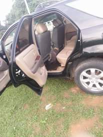 A picture of 2003 Toyota Lexus RX 300 03
